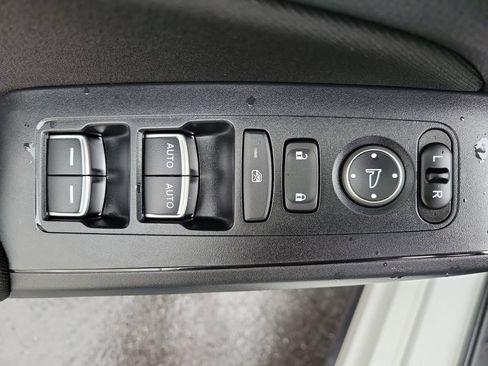 Used 2023 Honda Civic Sport image 19