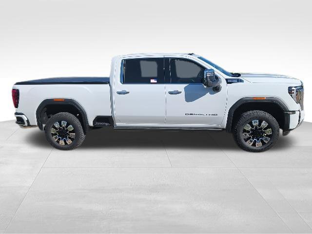 Used 2025 GMC Sierra 2500 Denali w/ Denali Reserve Package AWD/4WD image 2