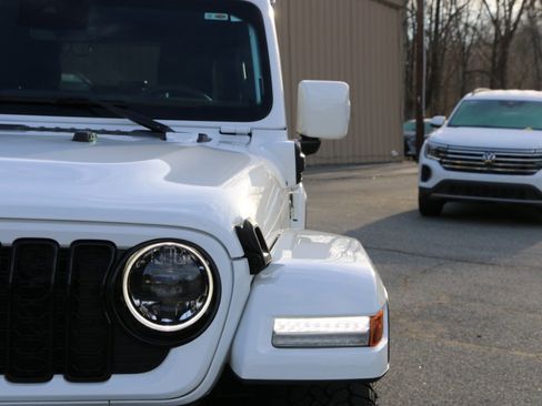 Used 2024 Jeep Wrangler High Altitude image 11