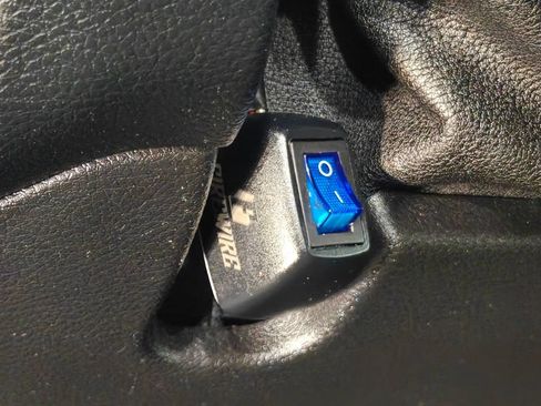 Used 2020 RAM 1500 Big Horn AWD/4WD image 12
