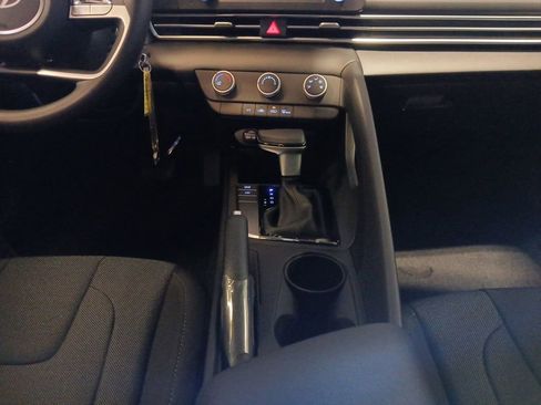 New 2026 Hyundai Elantra SE w/ Cargo Package FWD image 11