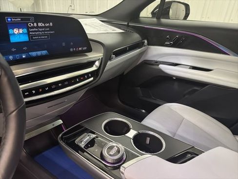 Used 2024 Cadillac Lyriq Luxury RWD image 33