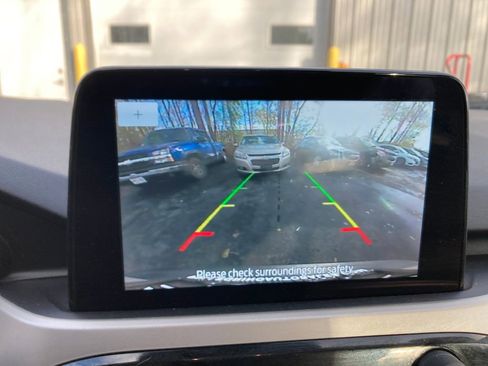 Used 2020 Ford Escape SE image 24