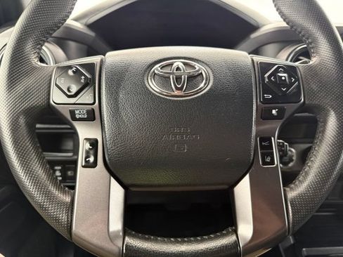 Used 2019 Toyota Tacoma TRD Off-Road AWD/4WD image 41