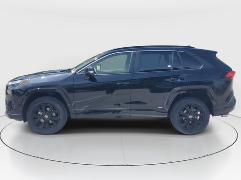 Used 2024 Toyota RAV4 SE AWD/4WD image 6