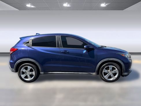 Used 2017 Honda HR-V EX image 7