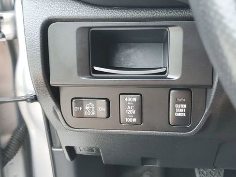Used 2016 Toyota Tacoma TRD Sport w/ Towing Package AWD/4WD image 23