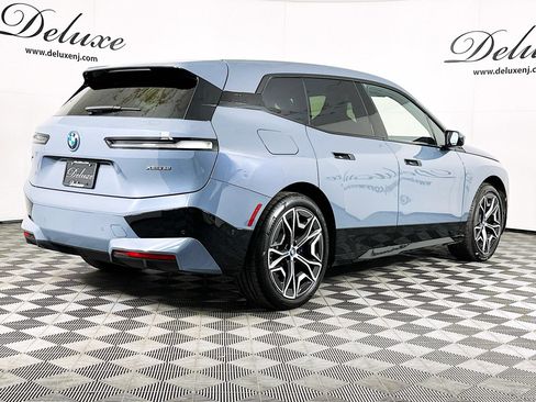 Used 2022 BMW iX xDrive50 w/ Premium Package image 6