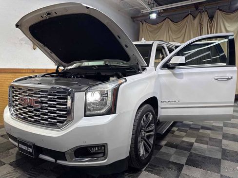 Used 2019 GMC Yukon Denali w/ Denali Ultimate Package AWD/4WD image 11