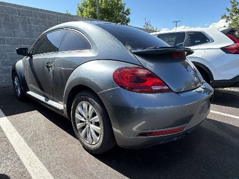 Used 2018 Volkswagen Beetle 2.0T S FWD image 3