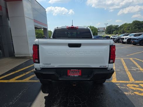 Used 2024 Chevrolet Colorado ZR2 w/ ZR2 Convenience Package III AWD/4WD image 4