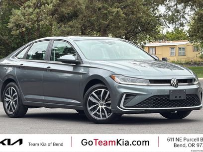 Used 2025 Volkswagen Jetta SE