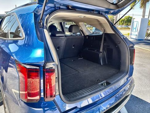 Used 2023 Kia Sorento S w/ Panoramic Sunroof Package image 28