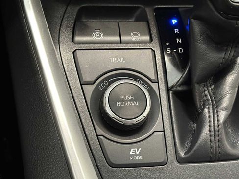 Certified 2023 Toyota RAV4 XLE Premium AWD/4WD image 16
