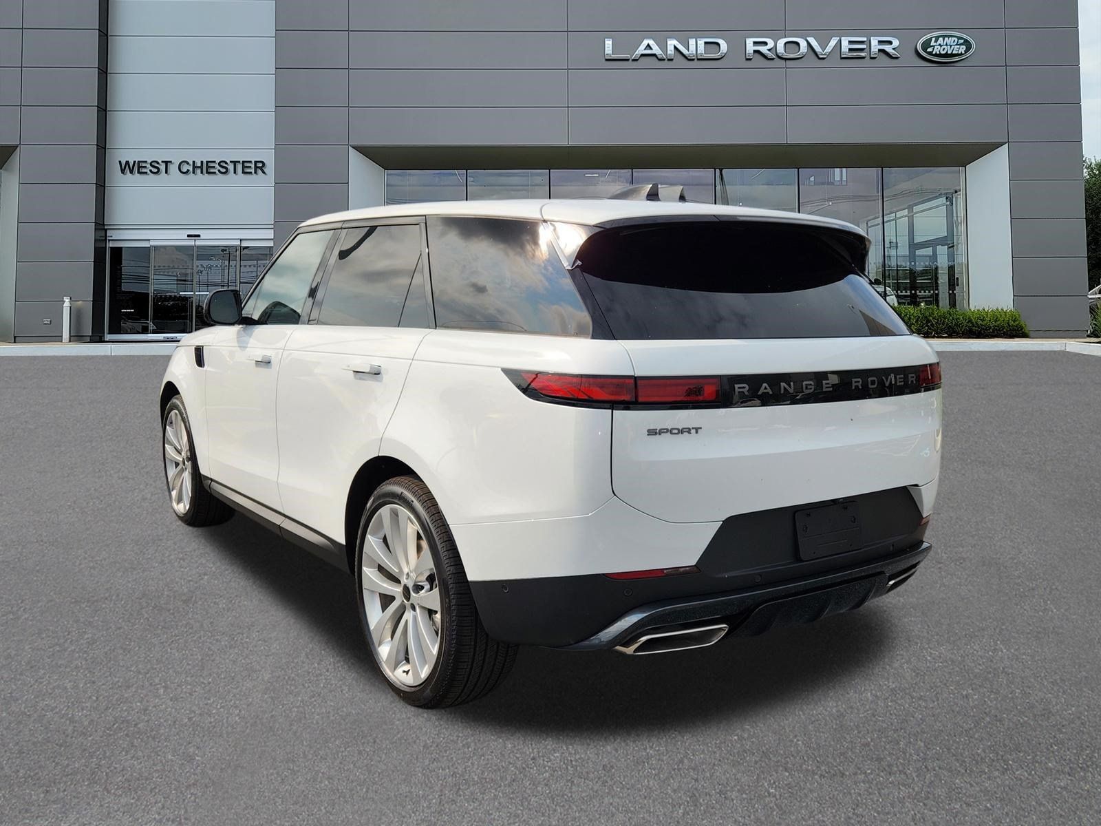 New 2027 Land Rover Range Rover Sport SE AWD/4WD image 3