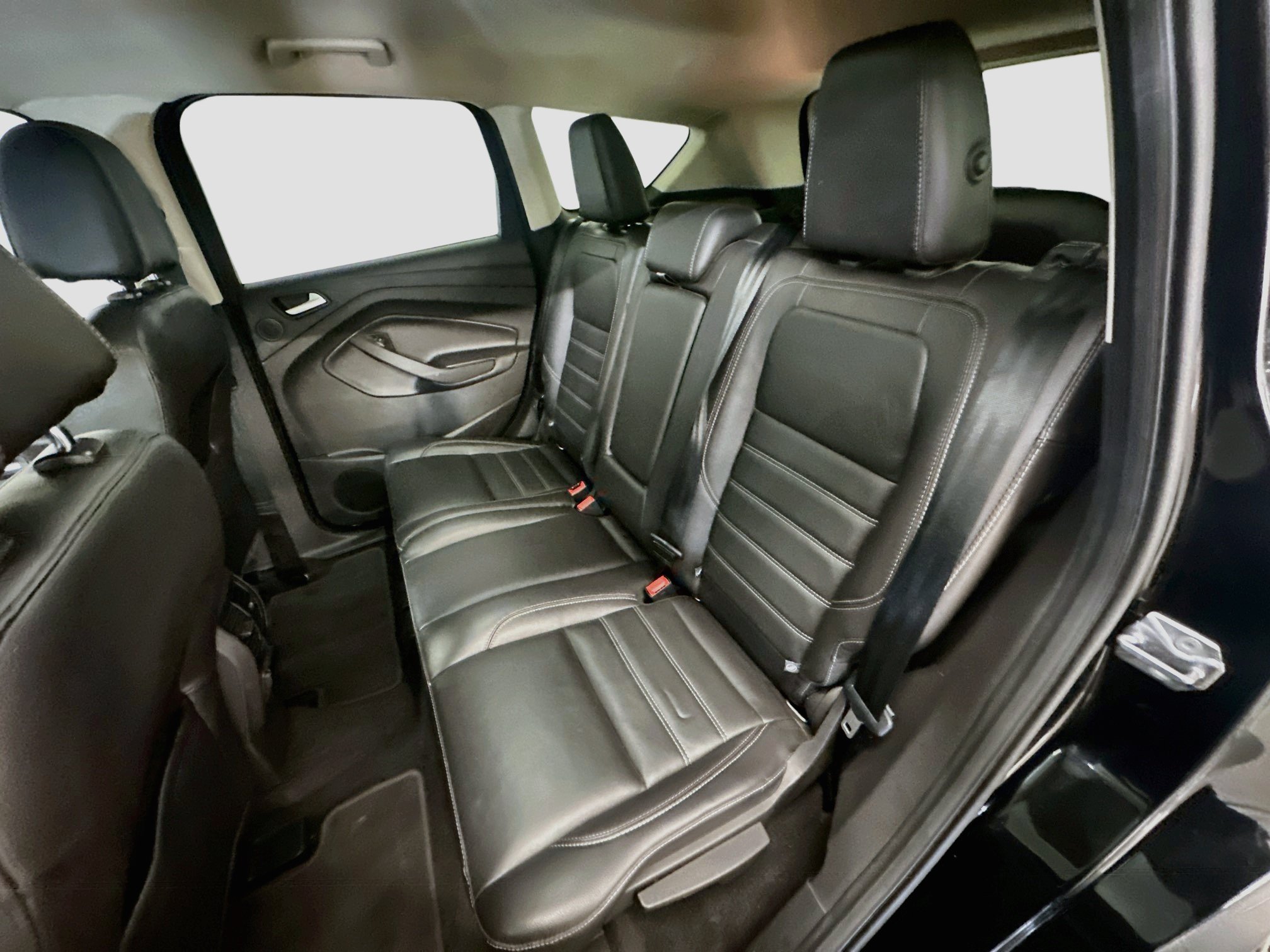 Used 2017 Ford Escape SE w/ SE Leather Comfort Package AWD/4WD image 28
