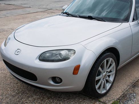 Used 2008 MAZDA MX-5 Miata Touring RWD image 35