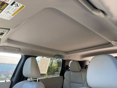 Used 2023 Mitsubishi Outlander SEL image 24