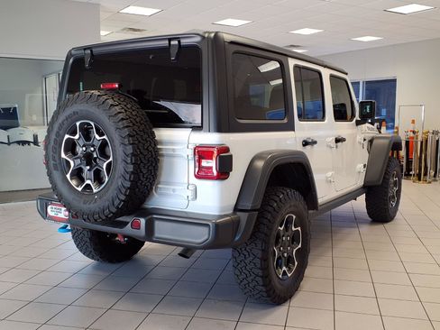 Used 2023 Jeep Wrangler Unlimited Rubicon 4xe AWD/4WD image 5