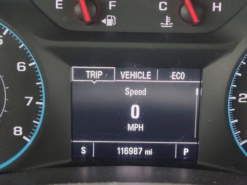 Used 2018 Chevrolet Equinox LT image 21