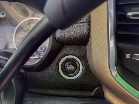 Used 2020 RAM 2500 Laramie image 28