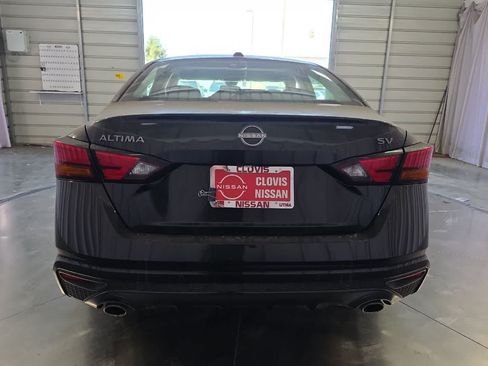 Used 2024 Nissan Altima 2.5 SV w/ SV Premium Package FWD image 8