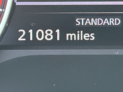 Used 2024 Nissan Rogue SV w/ SV Premium Package image 26