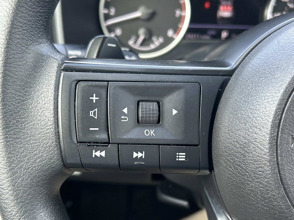 Certified 2024 Nissan Rogue S AWD/4WD image 17