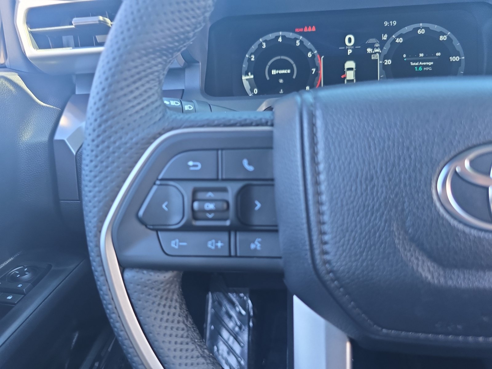 Certified 2025 Toyota Tacoma TRD Off-Road w/ TRD Off Road Upgrade Package AWD/4WD image 21
