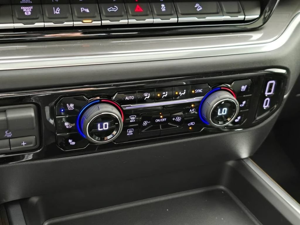 New 2026 Chevrolet Silverado 3500 High Country w/ High Country Premium Package AWD/4WD image 36