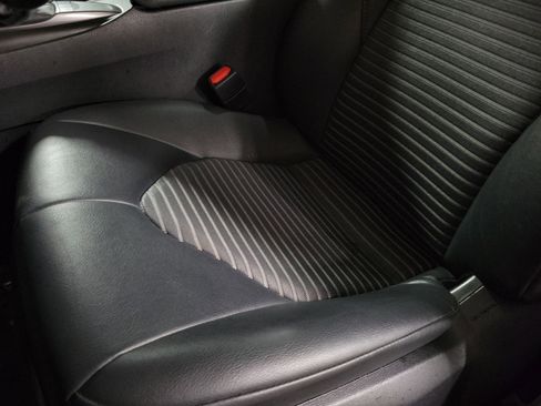 Used 2024 Toyota Camry SE image 16