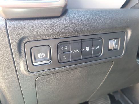 Used 2025 GMC Hummer EV 2X AWD/4WD image 16