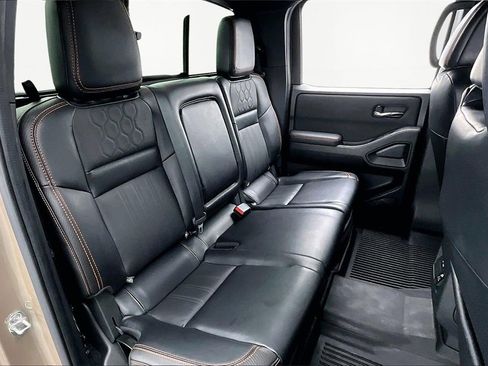 Used 2023 Nissan Frontier PRO-4X w/ Pro-4X Premium Package image 28