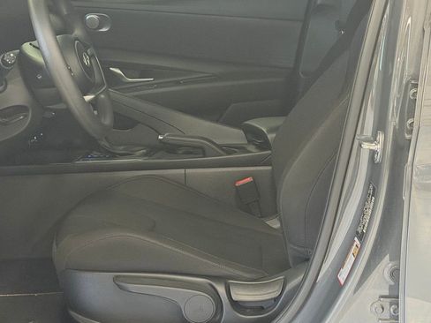 Used 2024 Hyundai Elantra SEL image 12