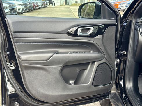 New 2026 Jeep Compass Latitude AWD/4WD image 16