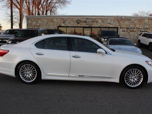 Used 2011 Lexus LS 460 image 8