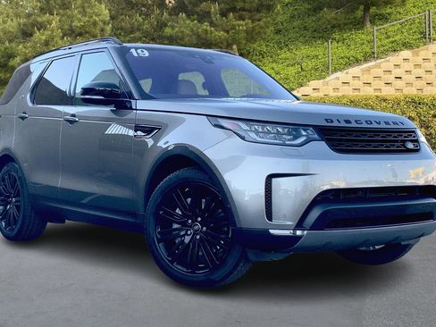 Used 2019 Land Rover Discovery HSE AWD/4WD image 2