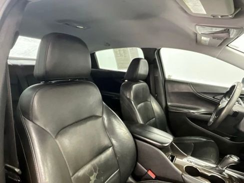 Used 2016 Chevrolet Malibu Premier w/ Driver Confidence Package II FWD image 13