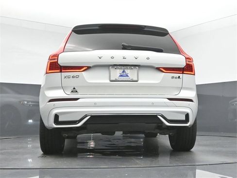 Used 2022 Volvo XC60 B6 R-Design w/ Protection Package Premier image 41