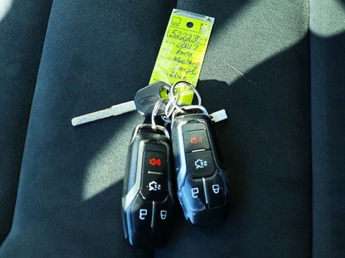 Used 2017 Ford Mustang Shelby GT350 w/ Electronics Package image 62