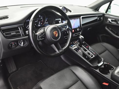 Used 2023 Porsche Macan AWD/4WD image 13