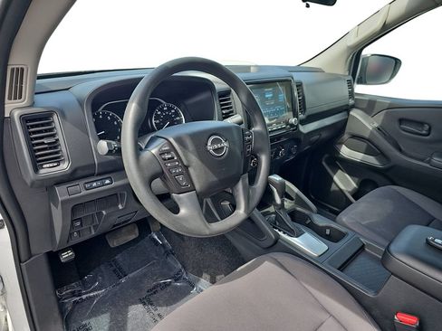Used 2024 Nissan Frontier S RWD image 16