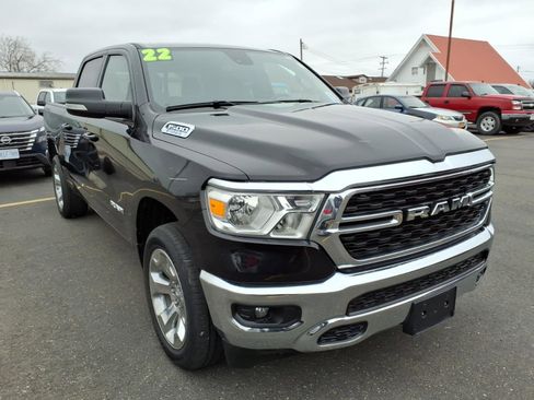 Used 2022 RAM 1500 Big Horn AWD/4WD image 3