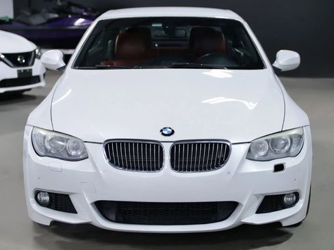 Used 2013 BMW 328i Convertible w/ M Sport Pkg image 8
