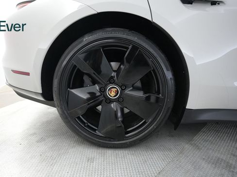 Used 2023 Porsche Taycan w/ Premium Package RWD image 22