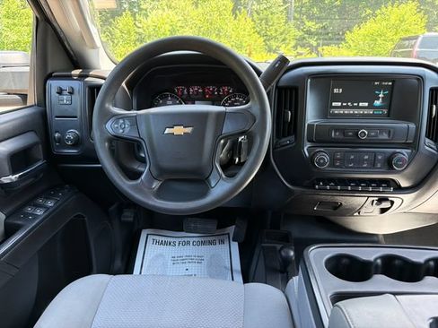 Used 2019 Chevrolet Silverado 2500 W/T AWD/4WD image 14