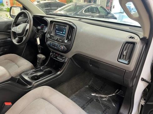 Used 2018 Chevrolet Colorado W/T w/ WT Convenience Package AWD/4WD image 8