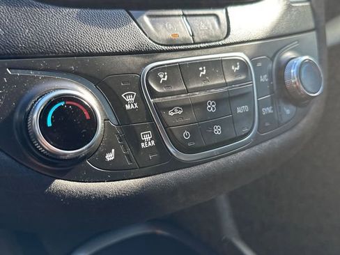 Used 2020 Chevrolet Malibu LT FWD image 31