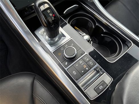Used 2017 Land Rover Range Rover Sport HSE image 28