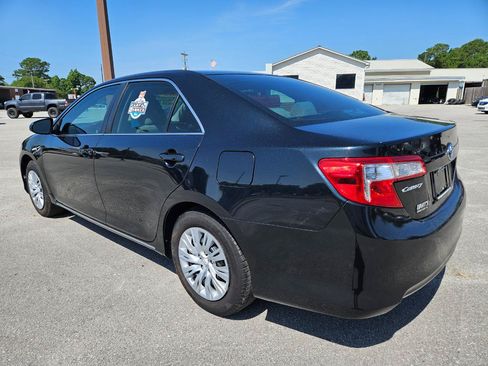 Used 2012 Toyota Camry LE FWD image 4